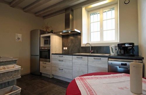 Le Pin-la-Garenne Cottage | Gite Le Pin-la-Garenne, 3 bedrooms, 9 persons