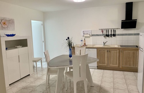 Le Cres House | Gite Les Lavandes 4 people swimming pool on Montpellier wine estate