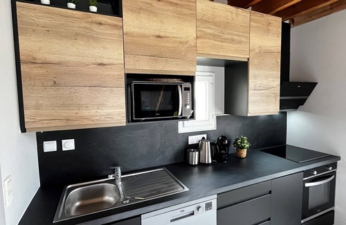 Surtainville House | Gîte located 150 metres from the beach