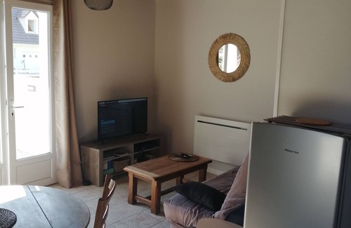 Surtainville House | Gîte located 150 metres from the beach