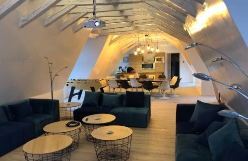 Vernou-sur-Brenne Apartment | GITE LOFT DE 15 PERSONNES AU CHATEAU DE JALLANGES VOUVRAY