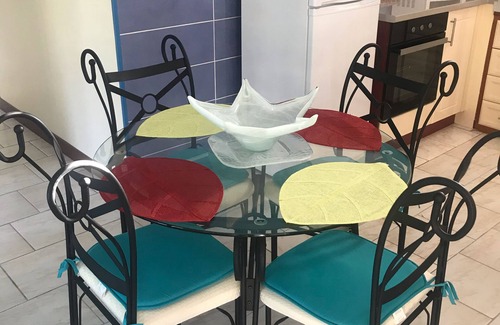 Pointe-Noire House | Gîte Malou, small corner in the countryside