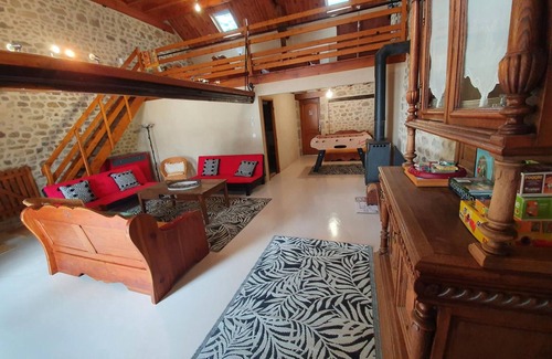 Marcillat-en-Combraille Cottage | Gite Marcillat-en-Combraille, 4 bedrooms, 12 persons