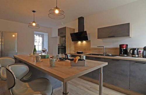 Merri Cottage | Gite Merri, 5 bedrooms, 12 persons