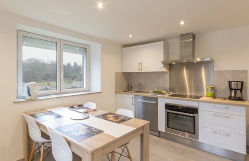 Montalet-le-Bois Cottage | Gite Montalet-le-Bois, 4 bedrooms, 10 persons