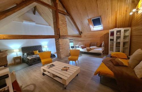 Rouvres-les-Bois Cottage | Gite Rouvres-les-Bois, 4 bedrooms, 9 persons