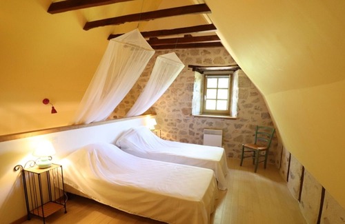 Senezergues Cottage | Gite Sénezergues, 2 bedrooms, 4 persons