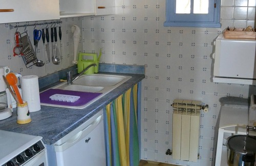 Hyeres Cottage | Gite T2 50m2/sea view/terrace 10m2/shared swimming pool
