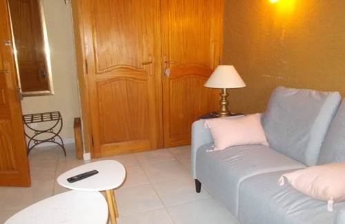 Jonquerettes Bed & Breakfast | Gite with swimming pool and patio.