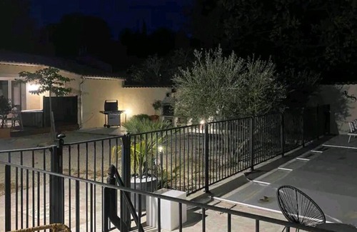Mondragon Apartment | Gites Avec spa Privé