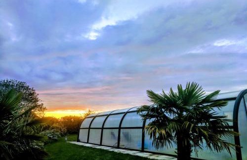 Saint-Juvat House | Gites De La Melautais