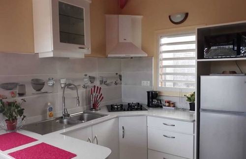 Anse-Bertrand House | GITES FLEURS D ABEILLES - Charming BUNGALOW for rent 2/3P