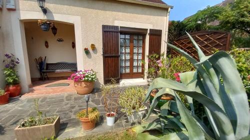 Herblay Bed & Breakfast | Gites Les Roses