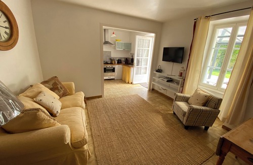 Ruffec House | Gites Rue Du Chateau - Three French Styled Cottages