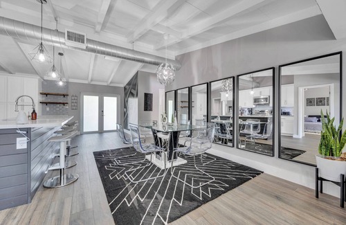 Riverland Village Villa | Givenchy Villa in Fort Laudable