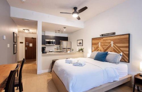 Blackcomb Apartment | Glacier Lodge Premiere Suite