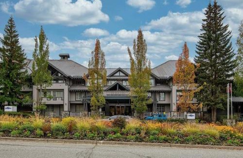 Blackcomb Apartment | Glacier Lodge Premiere Suite