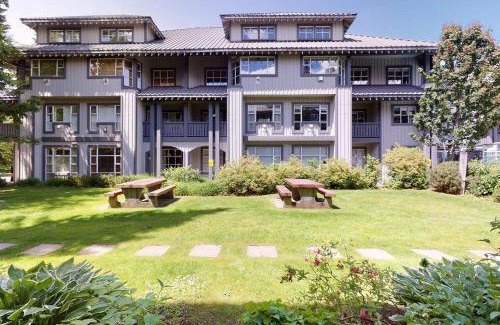 Blackcomb Apartment | Glacier Lodge Premiere Suite