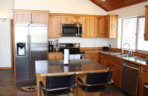 West Glacier House | Glacier Majesty · Getaway Next Door to Glacier National Park