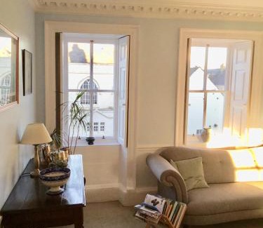 Kirkcudbright Bed & Breakfast | Gladstone House