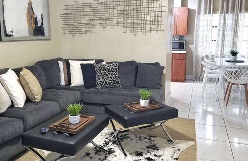Cooper City Apartment | Glam 2 Bedroom Apartment 4 Miles from Hard Rock Hotel