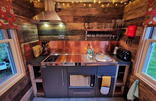 Haveringland House | Glamp and Stargaze in Haveringland Castle
