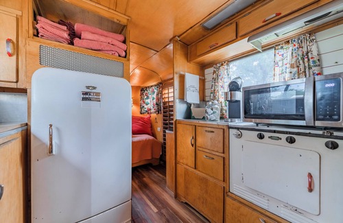 Spicewood House | Glamping in Spicewood TX Hill Country~ The Spartan at Green Acres