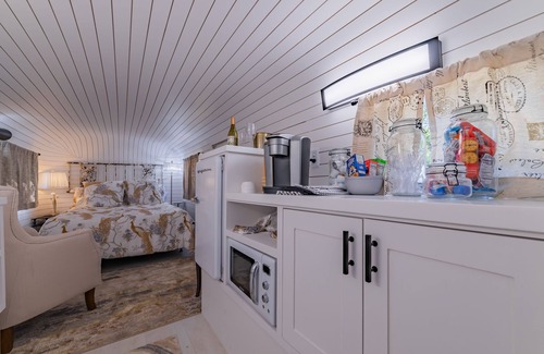 Spicewood House | Glamping in Spicewood TX Hill Country- The Vagabond