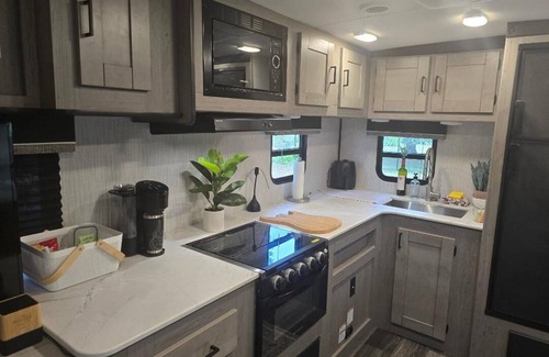 Leon Valley House | Glamping in the City! nA beautiful two acre country pocket in the city