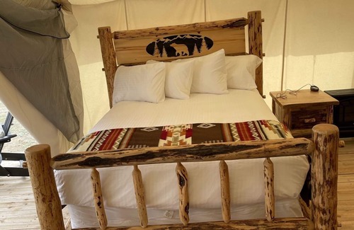 Pray RV Rental | Glamping tent in Paradise Valley only 27 miles from Yellowstone National Park