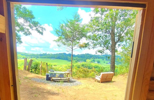 Morristown Cabin | GlampVentures "Helluva View" Bunkhouse with Nolichucky River & Smoky Mtn Views.