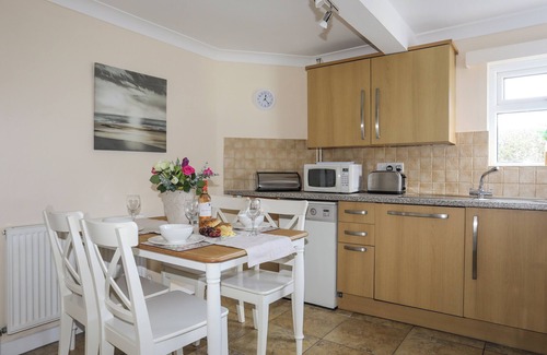 Abersoch Cottage | GLAN Y DON BACH, family friendly, country holiday cottage in Abersoch