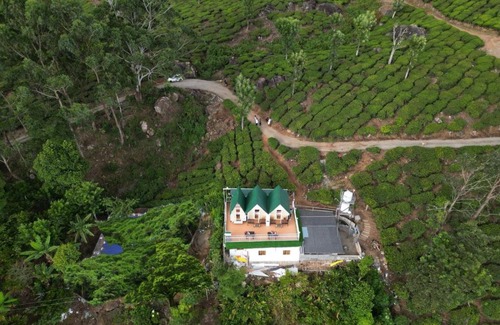 Devikolam Villa | Glass House Villa - Clamping Resort - mini single bed room villa