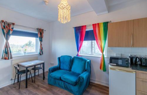 Glastonbury Apartment | Glastonbury!-CountrysideViews-Sleeps2