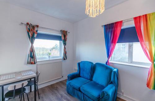 Glastonbury Apartment | Glastonbury!-CountrysideViews-Sleeps2