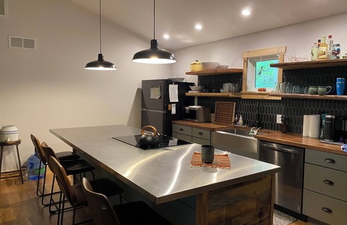 Rogers Cabin | Glaucomy`s Suite | 1 Bed, 1 Bath