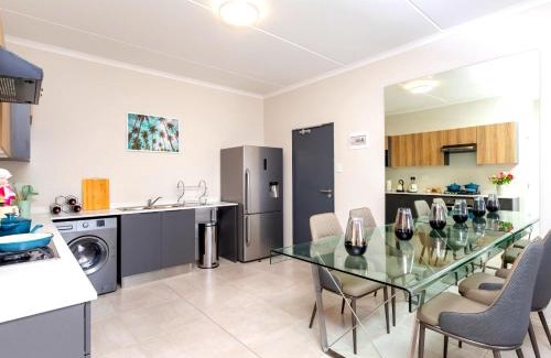 Greater Johannesburg Metropolitan Area Apartment | Glen Haven
