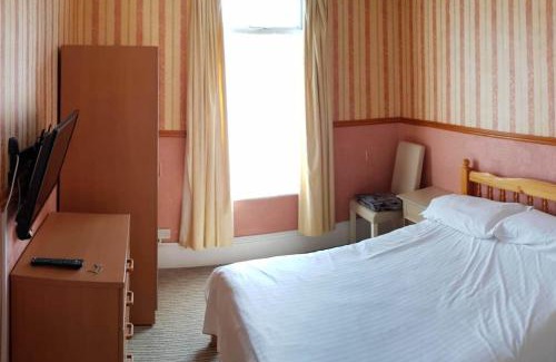 Great Yarmouth Apartment | Glen Villa 5 Sleeps 6 Near Beach