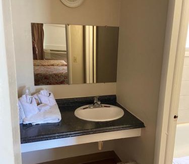 Springfield Hotel | Glenstone place extended stay motel