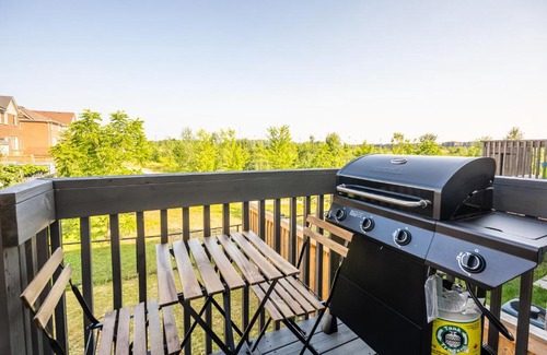 Brampton House | GLOBALSTAY Modern 3 Bedroom House in Brampton