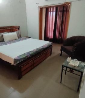 F-6 Sector House | Globe Inn F-6