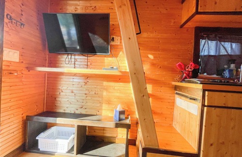 Eastland Cabin | Glorious 1 Lake Eastland Glamping Tiny Town Love Byrd