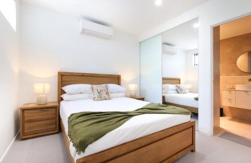 Batemans Bay Apartment | Glorious 2-Bed with Waterside Balcony Views