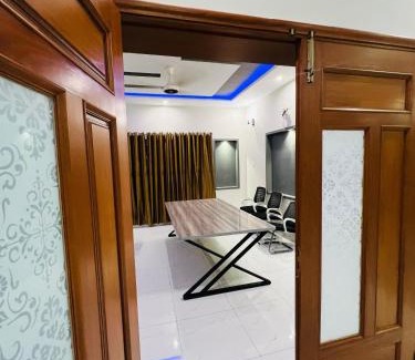 Fatehjang House | Glorious Guesthouse