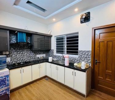 Fatehjang House | Glorious Guesthouse