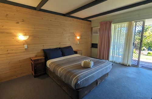 Pemberton Hotel | Gloucester Motel