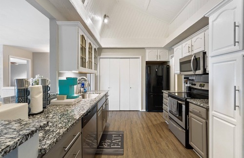 Rowlett House | Go jump in the Lake-Ray Hubbard