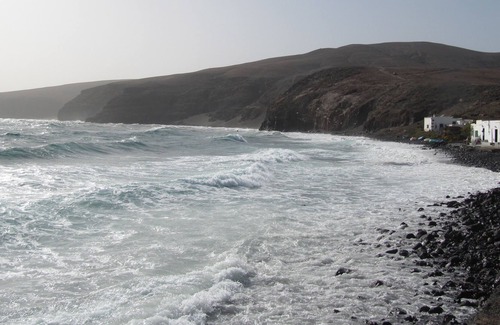 Yaiza Apartment | "Goat stable" with sea view