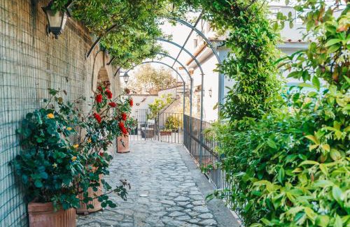 Termini Villa | GOCCE VILLAS - Villa Golfo D'oro