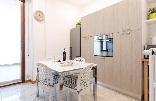 Novoli - San Donato Apartment | Godi Fiorenza Suite - Duomo a 15 Minuti e Aeroporto a 4 Minuti con Tramvia T2